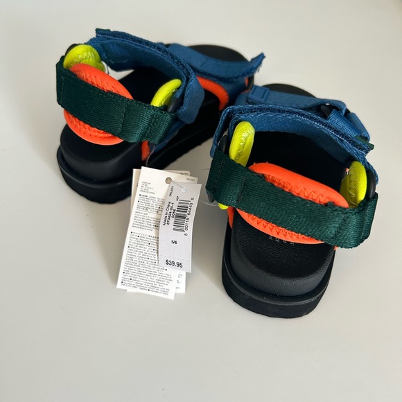 NWT GAP Toddler Sandals - Picture 4 of 4